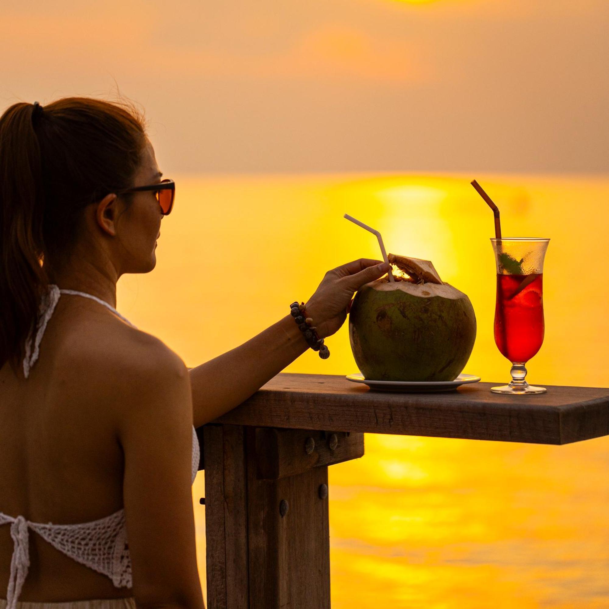 Lipa Lodge Beach Resort Lipa Noi Eksteriør billede