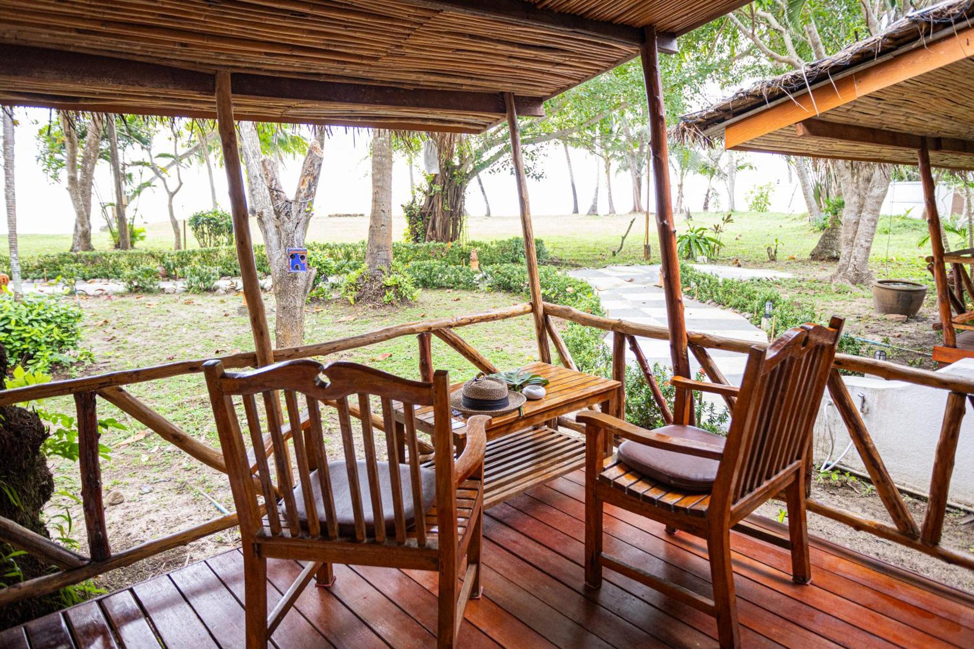Lipa Lodge Beach Resort Lipa Noi Eksteriør billede