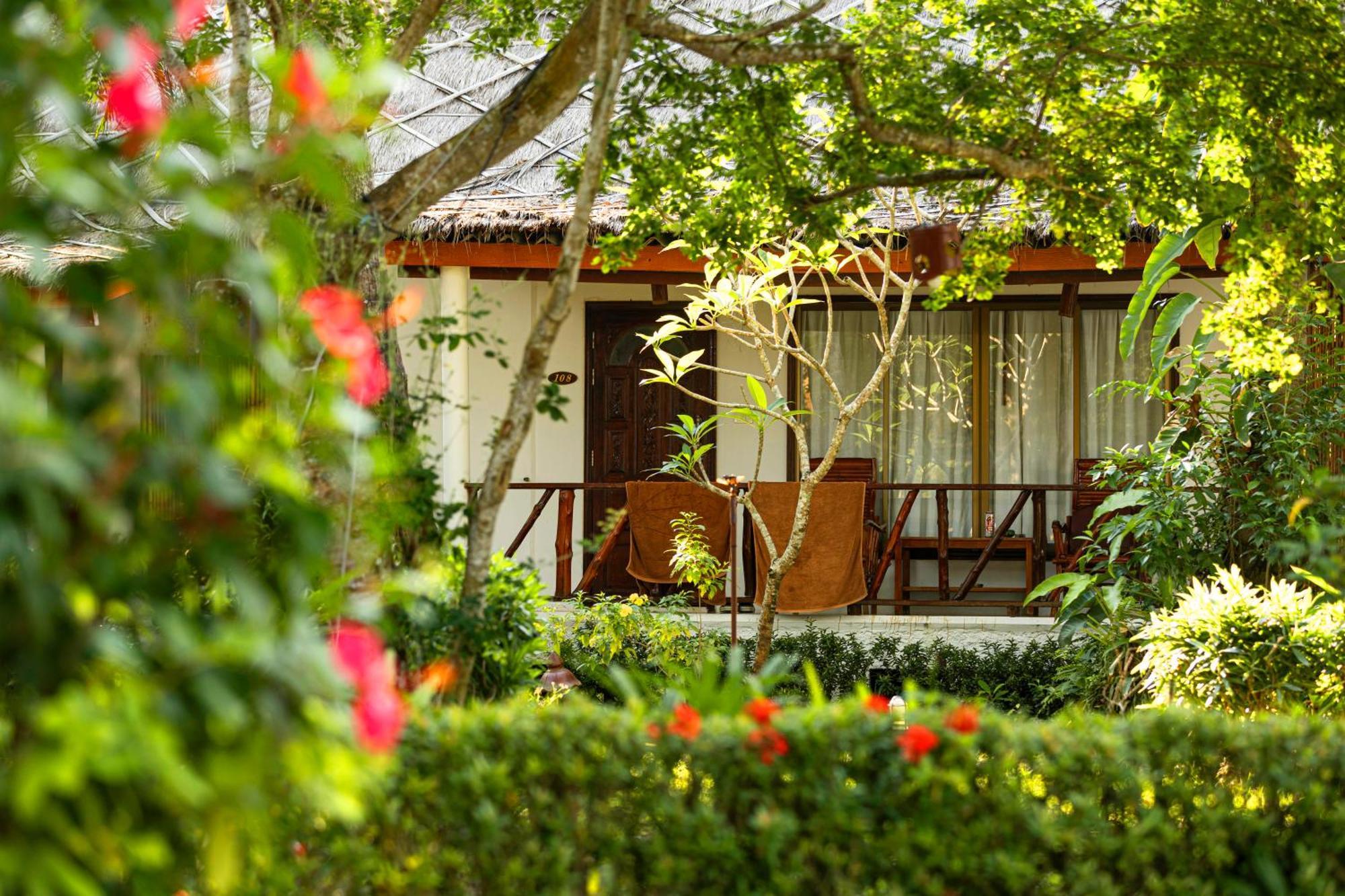 Lipa Lodge Beach Resort Lipa Noi Eksteriør billede